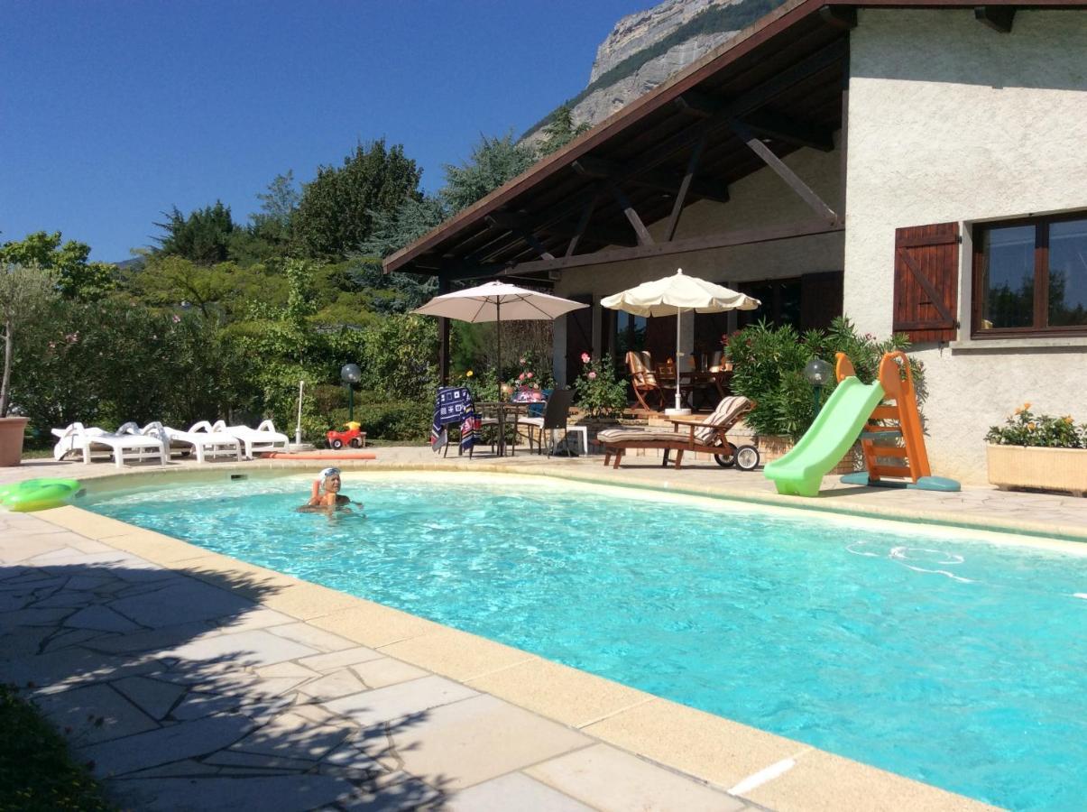 Villa avec vue Biviers Extérieur photo